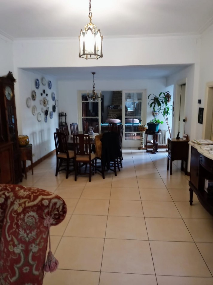 Chalet 4 Amb. en 2 Plantas,  patio y salon de juego con terraza vista al Mar.