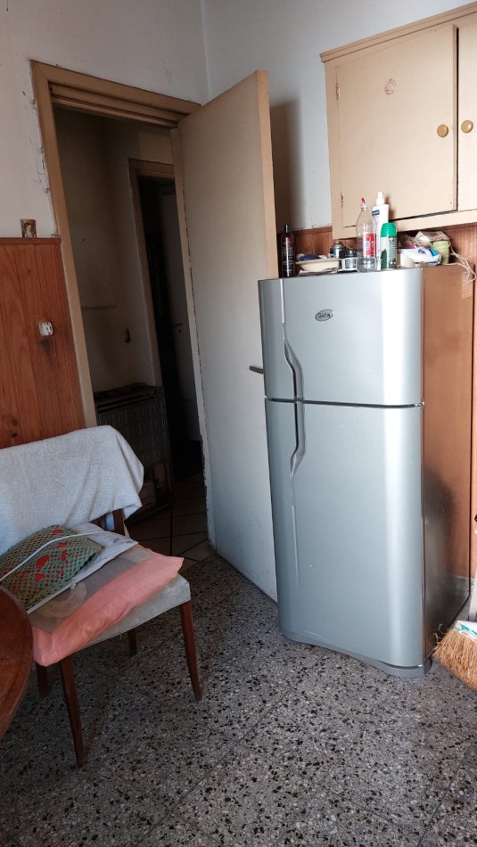 Chalet en PH. Al frente. de 4 Amb. con jardin, patio con dependencia de servicio.