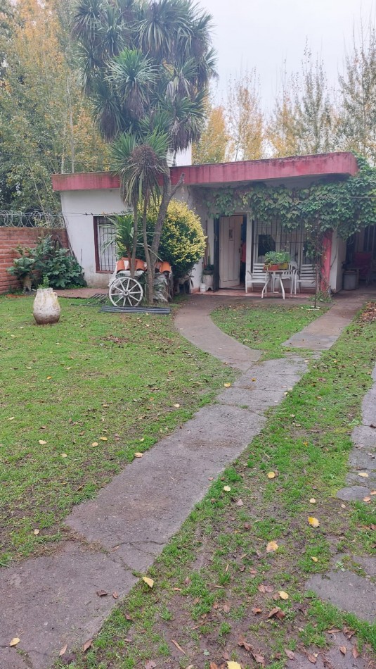 CASA LA FLORIDA 3 AMB. CON PARQUE