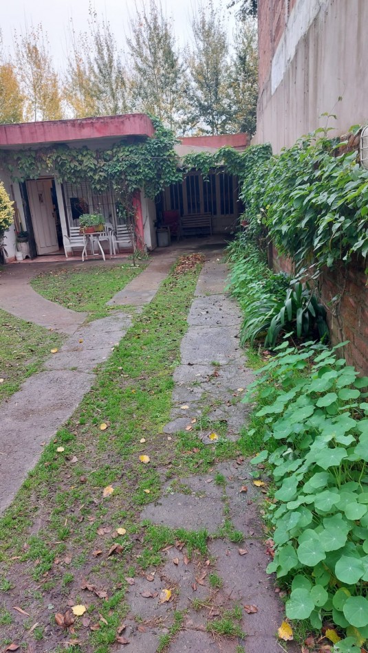CASA LA FLORIDA 3 AMB. CON PARQUE