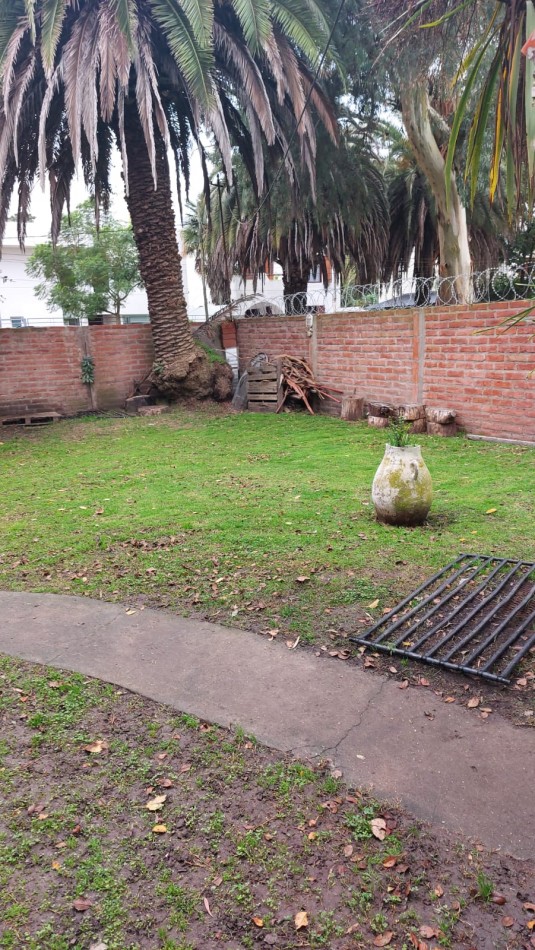 CASA LA FLORIDA 3 AMB. CON PARQUE