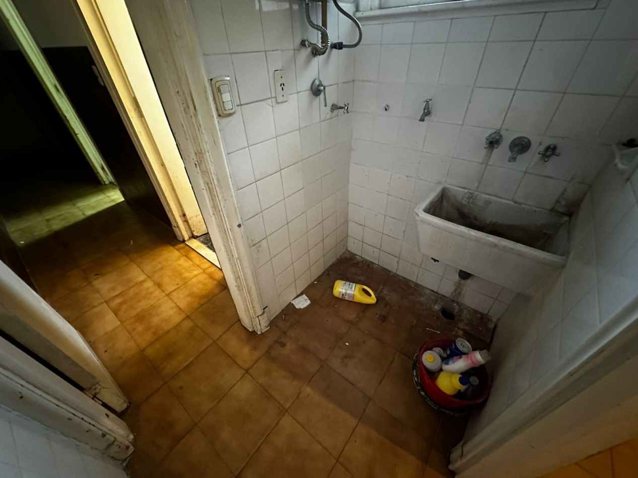 CHALET DE 5 AMB. APTO PROFESIONAL!!! ( 7 DESPACHOS Y DOS RECEPCIONES)