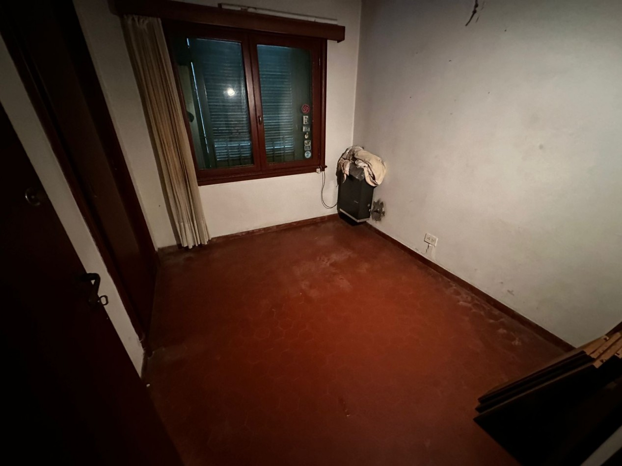 CHALET DE 5 AMB. APTO PROFESIONAL!!! ( 7 DESPACHOS Y DOS RECEPCIONES)