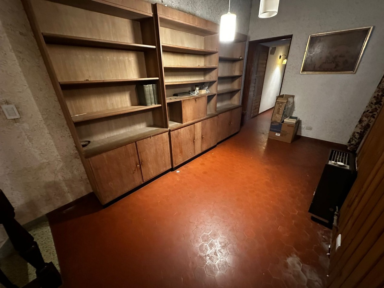 CHALET DE 5 AMB. APTO PROFESIONAL!!! ( 7 DESPACHOS Y DOS RECEPCIONES)
