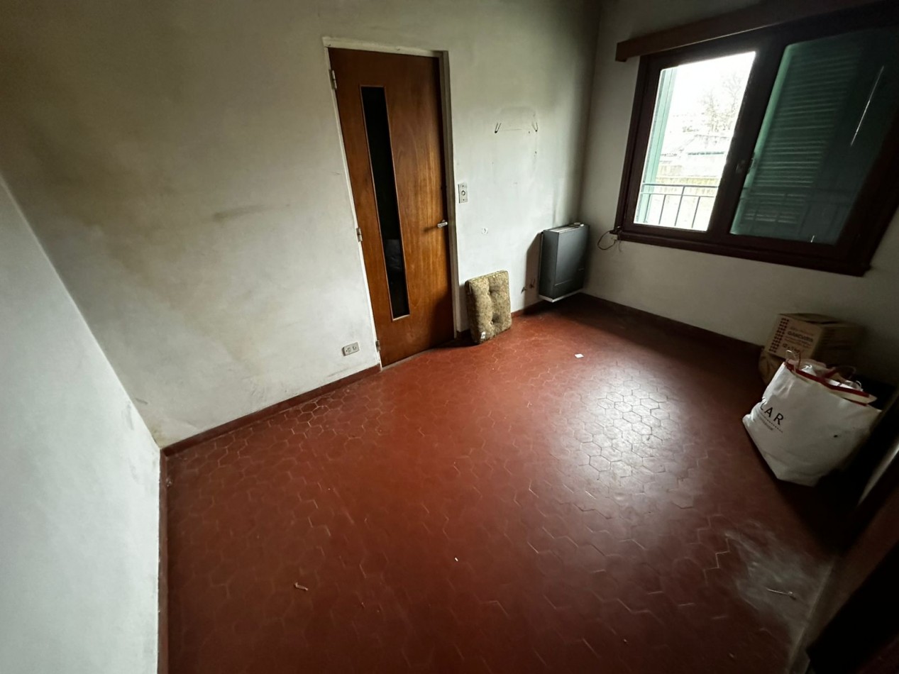 CHALET DE 5 AMB. APTO PROFESIONAL!!! ( 7 DESPACHOS Y DOS RECEPCIONES)