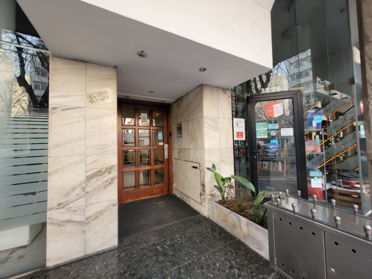 DEPARTAMENTO 2 AMB. A LA CALLE CON BALCON SALIENTE!! A METROS DE PLAZA MITRE.