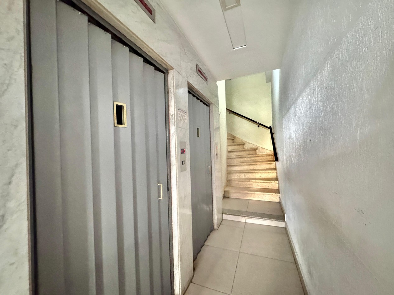MAGNIFICO DEPARTAMENTO DE 1 AMB. DIVIDIDO CON BALCON SALIENTE. AMUEBLADO!!! 
