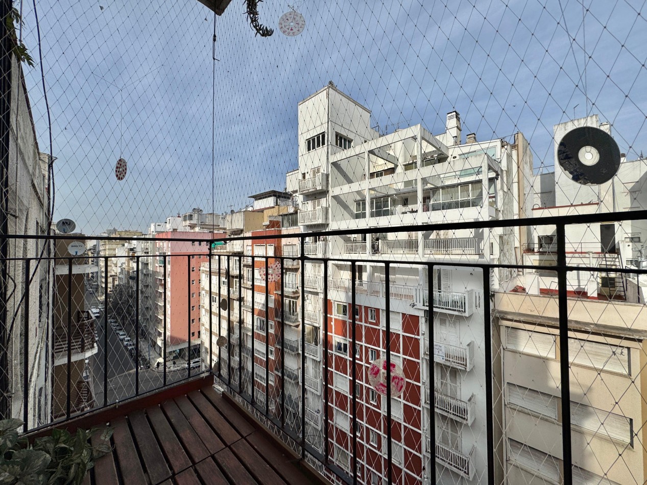 MAGNIFICO DEPARTAMENTO DE 1 AMB. DIVIDIDO CON BALCON SALIENTE. AMUEBLADO!!! 