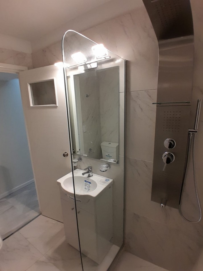 DEPARTAMENTO 2 AMB. ¡¡¡A LA CALLE CON BALCON SALIENTE!!! ¡¡¡TOTALMENTE RECICLADO!!! AMOBLADO 