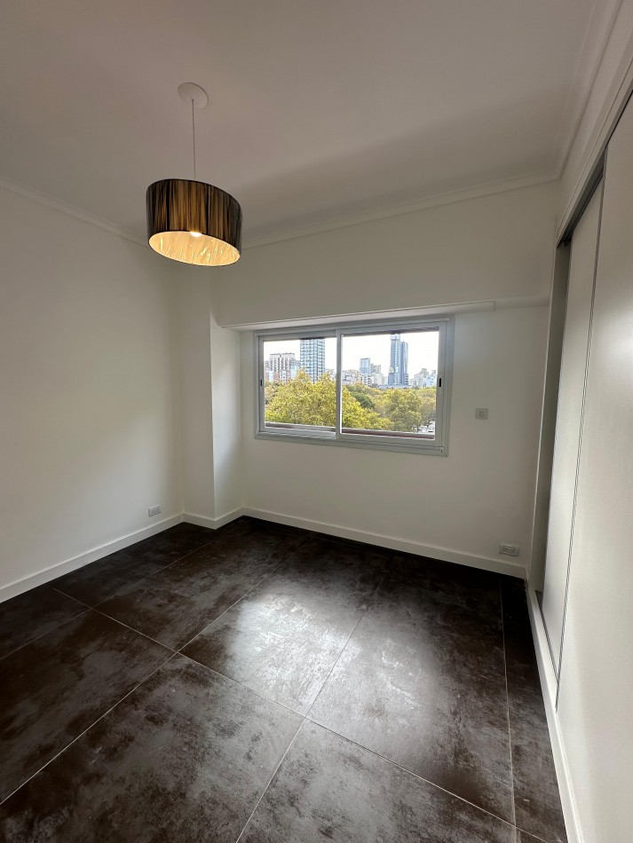 DEPARTAMENTO DE 4 AMB. ¡¡A LA CALLE CON BALCON TERRAZA, GRAN VISTA!!  CON COCHERA !!! 