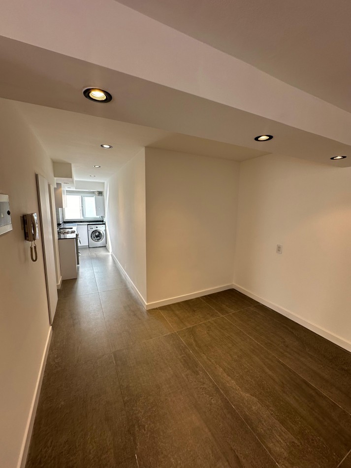 DEPARTAMENTO DE 4 AMB. ¡¡A LA CALLE CON BALCON TERRAZA, GRAN VISTA!!  CON COCHERA !!! 