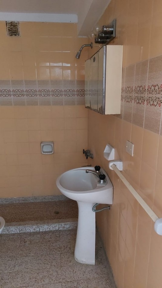 DEPARTAMENTO DE 1 AMB. C/ FRENTE LUMINOSO. OPORTUNIDAD !!!!