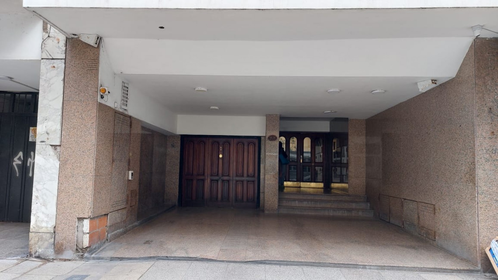 DEPARTAMENTO DE 1 AMB. C/ FRENTE LUMINOSO. OPORTUNIDAD !!!!