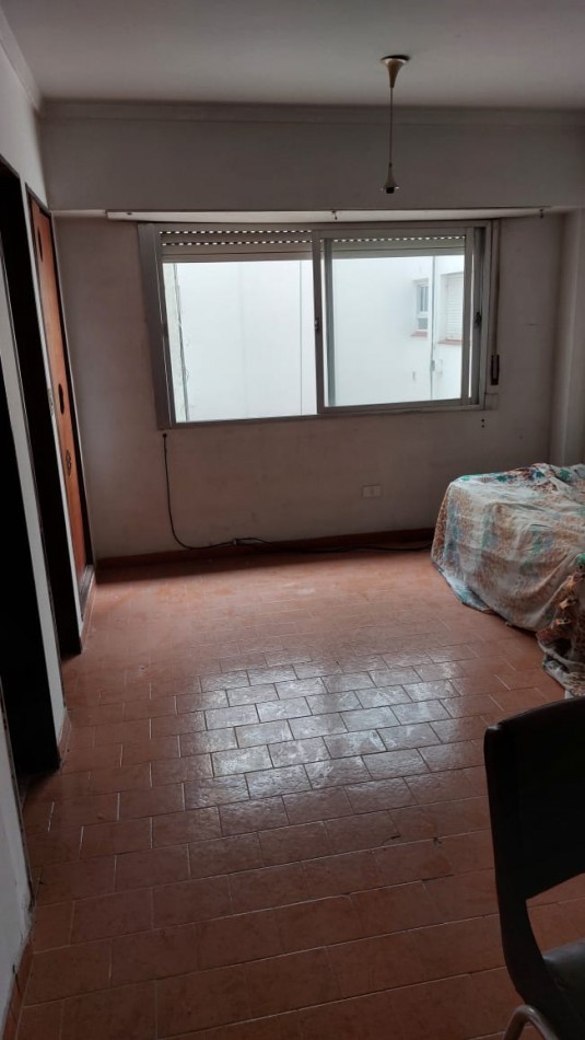 DEPARTAMENTO DE 1 AMB. C/ FRENTE LUMINOSO. OPORTUNIDAD !!!!