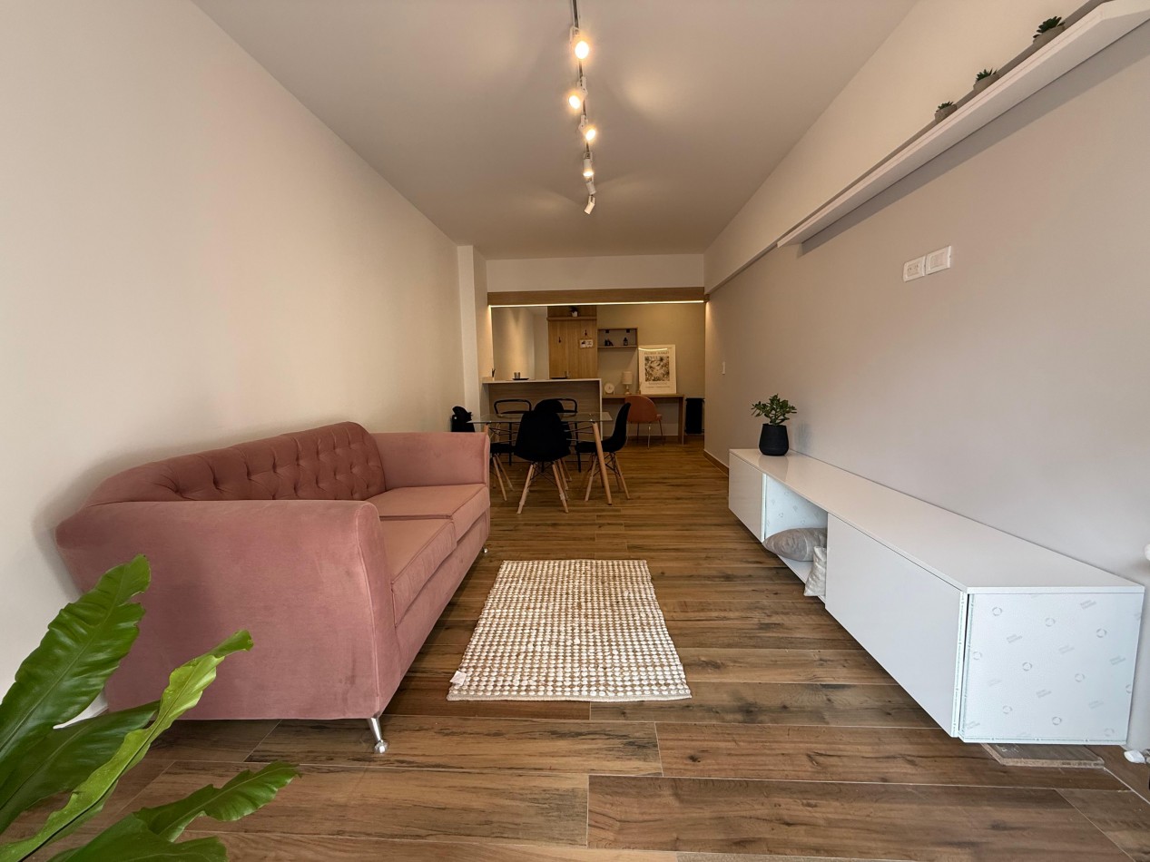 DEPARTAMENTO DE 3 AMB. A LA CALLE C/ BALCON SALIENTE. C/ COCHERA, RECICLADO TOTALMENTE, AMOBLADO. A ESTRENAR!!! 