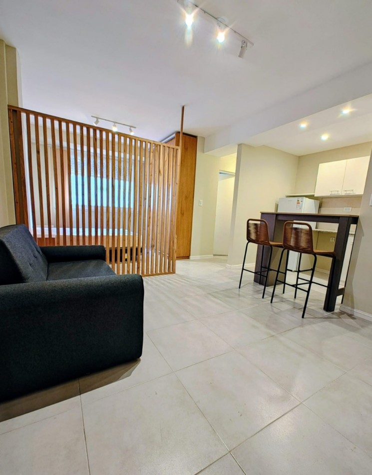 ¡¡¡MAGNIFICO AMBIENTE DIVISIBLE A LA CALLE CON BALCON!!! ¡¡TOTALMENTE EQUIPADO!! RECICLADO !! 