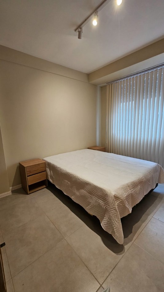 ¡¡¡MAGNIFICO AMBIENTE DIVISIBLE A LA CALLE CON BALCON!!! ¡¡TOTALMENTE EQUIPADO!! RECICLADO !! 