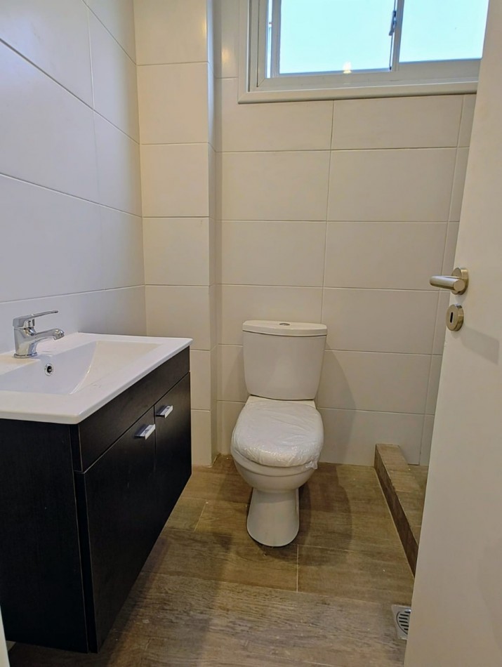 ¡¡¡MAGNIFICO AMBIENTE DIVISIBLE A LA CALLE CON BALCON!!! ¡¡TOTALMENTE EQUIPADO!! RECICLADO !! 