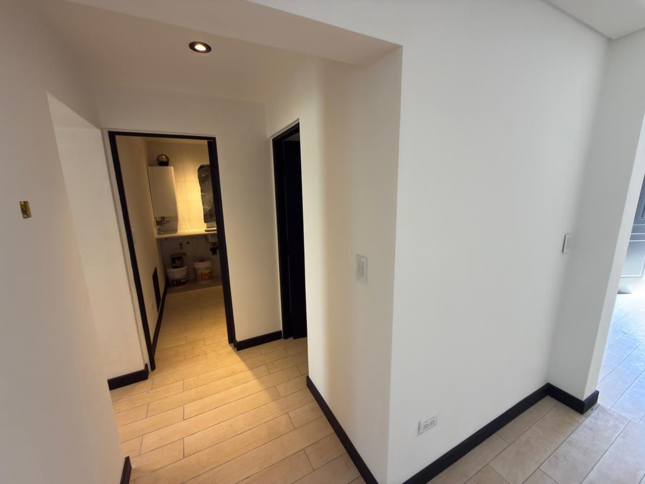 CASA DE 3 AMB.  CON PARQUE Y TROTADORA PARA AUTO. A ESTRENAR ¡¡¡TOMA PERMUTA!!! 