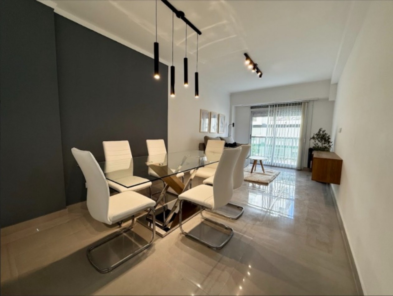 Magnifico departamento de 3 amb. a la calle con balcon saliente.  totalmente amoblado !!! 