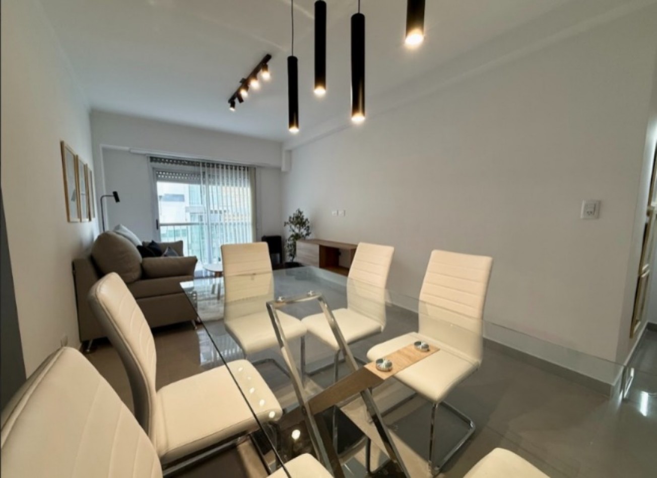 Magnifico departamento de 3 amb. a la calle con balcon saliente.  totalmente amoblado !!! 