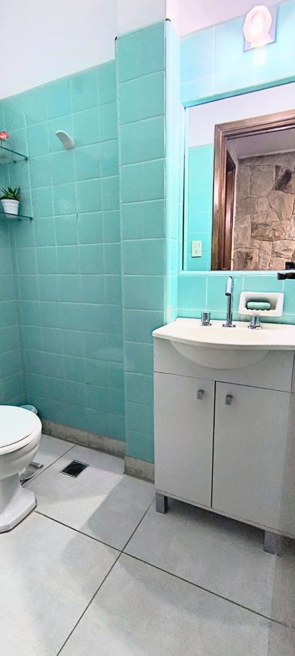 EXCELENTE PISO 4 AMBIENTES, BALCON CORRIDO, OPORTUNIDAD!!!!! SIN EXPENSAS!!!!! ALQUILER $ 900000   VENTA U$S 99000