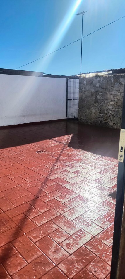 EXCELENTE PISO 4 AMBIENTES, BALCON CORRIDO, OPORTUNIDAD!!!!! SIN EXPENSAS!!!!! ALQUILER $ 900000   VENTA U$S 99000