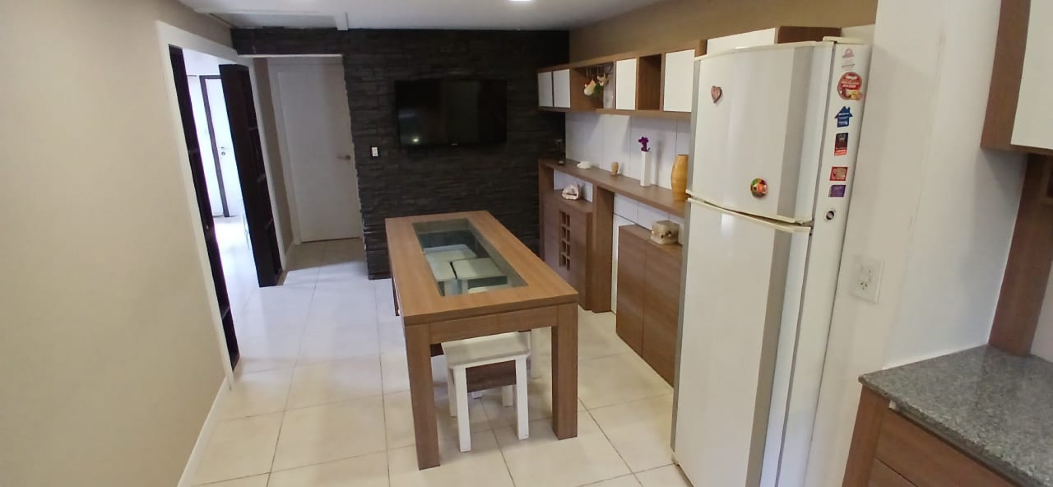 RESERVADO!!!!! HERMOSO CHALET DE 4 AMB. CON GRAN PARQUE Y TROTADORA, RECICLADO TOTALMENTE,
