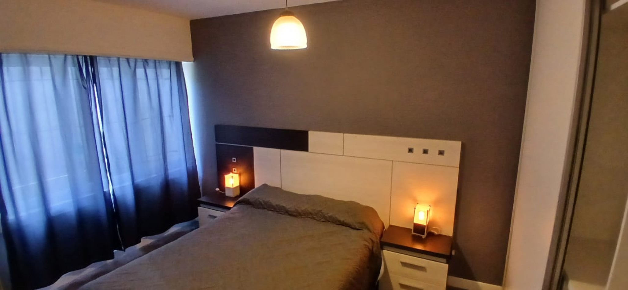 RESERVADO!!!!! HERMOSO CHALET DE 4 AMB. CON GRAN PARQUE Y TROTADORA, RECICLADO TOTALMENTE,