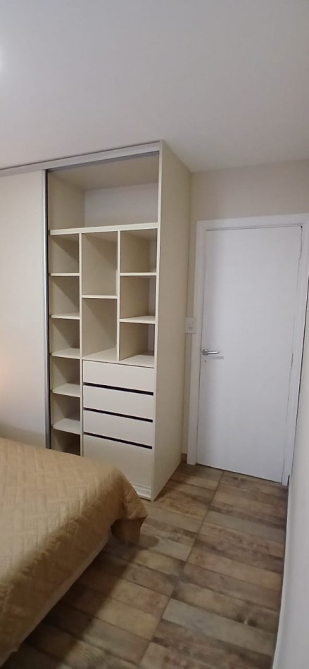 RESERVADO!!!!! HERMOSO CHALET DE 4 AMB. CON GRAN PARQUE Y TROTADORA, RECICLADO TOTALMENTE,