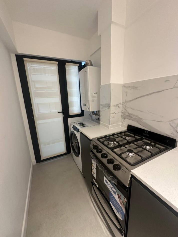 3 ambientes VISTA AL MAR!!! c/ balcon y cochera, a estrenar, Punta Iglesias. 6to piso, completamente equipado