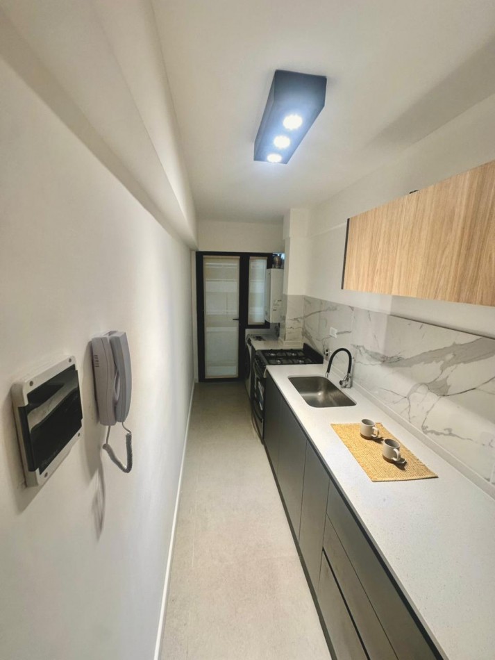 3 ambientes VISTA AL MAR!!! c/ balcon y cochera, a estrenar, Punta Iglesias. 6to piso, completamente equipado