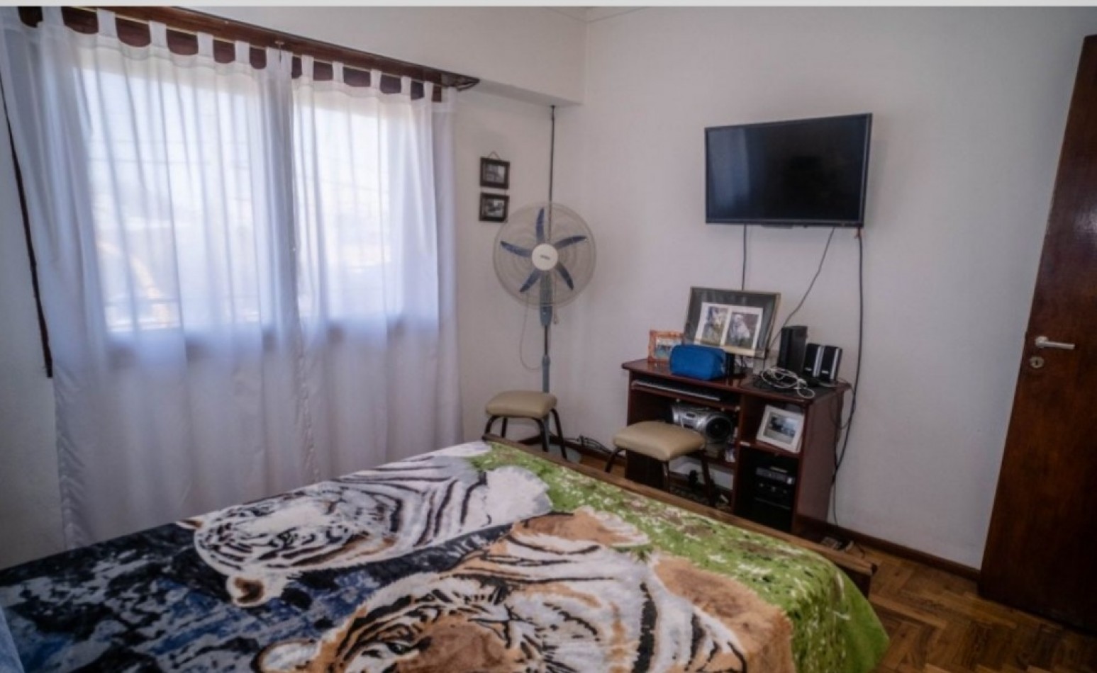 PH tipo dto..3 AMB. CON BALCON SALIENTE !!! MUY SOLEADO !! Sin gastos de expensas!