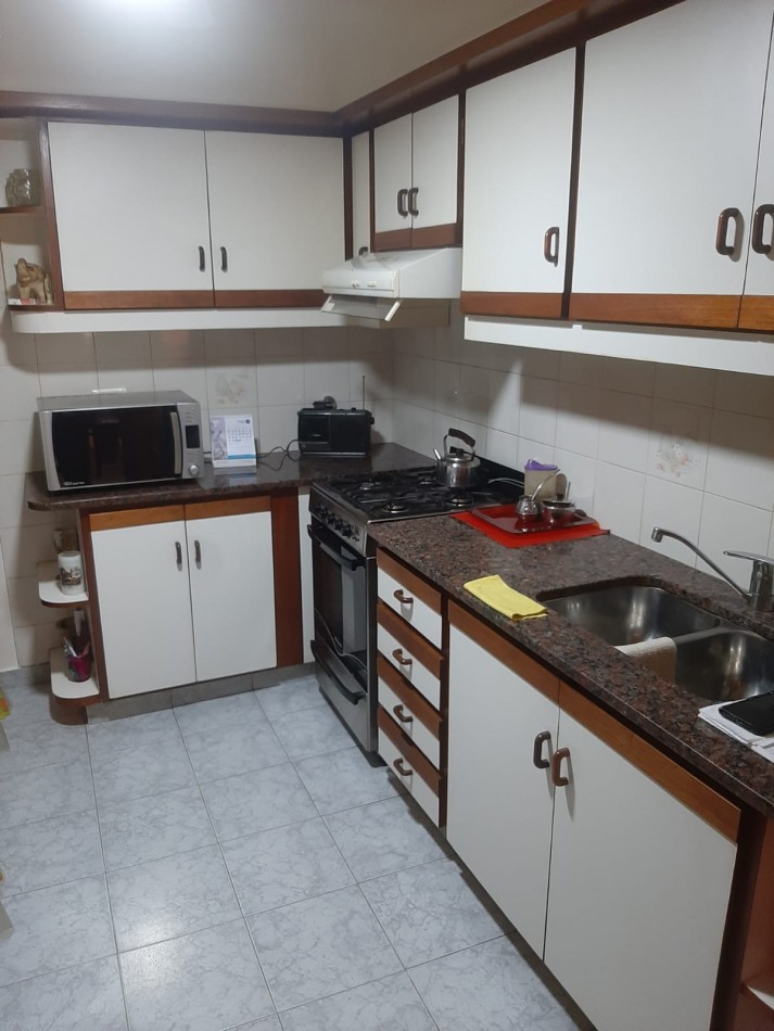 PH tipo dto..3 AMB. CON BALCON SALIENTE !!! MUY SOLEADO !! Sin gastos de expensas!