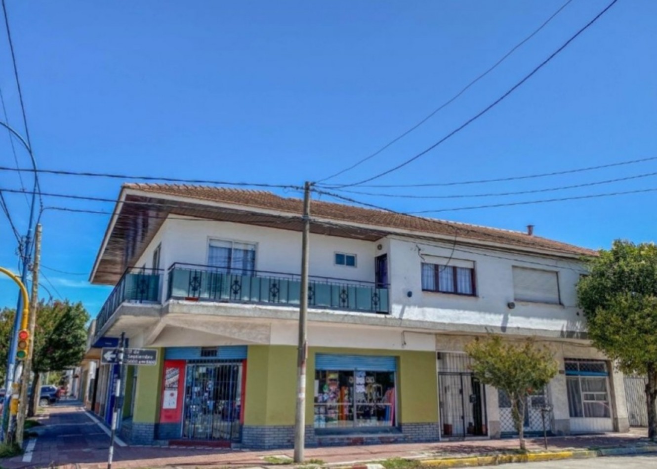 PH tipo dto..3 AMB. CON BALCON SALIENTE !!! MUY SOLEADO !! Sin gastos de expensas!