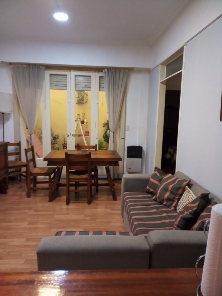 EXCELENTE OPORTUNIDAD!!! 3 AMB. RECICLADO TOTALMENTE EN GUEMES!!! P.B. CON 2 PATIOS!!!!! U$S 77000 (Libre de gtos.)