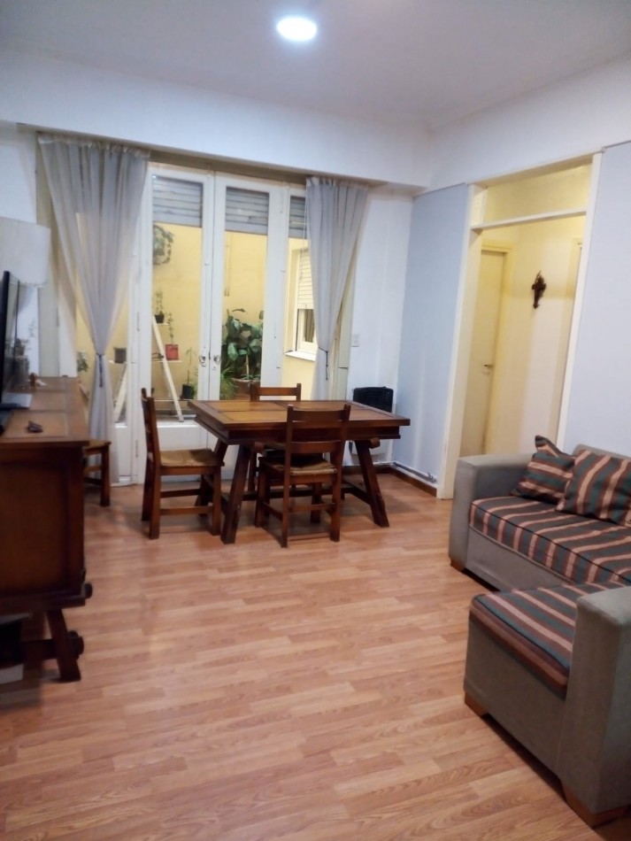 EXCELENTE OPORTUNIDAD!!! 3 AMB. RECICLADO TOTALMENTE EN GUEMES!!! P.B. CON 2 PATIOS!!!!! U$S 77000 (Libre de gtos.)