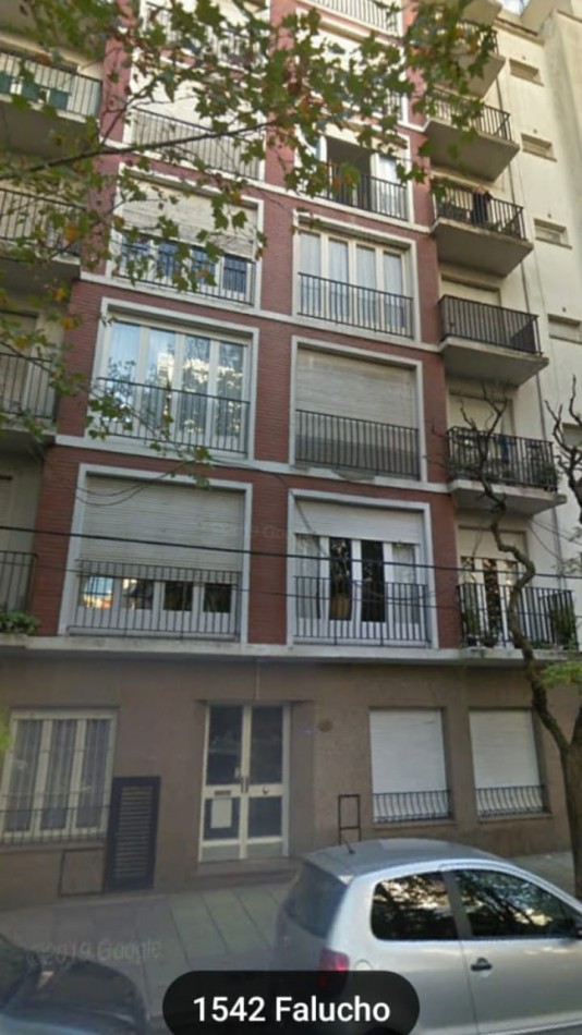 EXCELENTE OPORTUNIDAD!!! 3 AMB. RECICLADO TOTALMENTE EN GUEMES!!! P.B. CON 2 PATIOS!!!!! U$S 77000 (Libre de gtos.)
