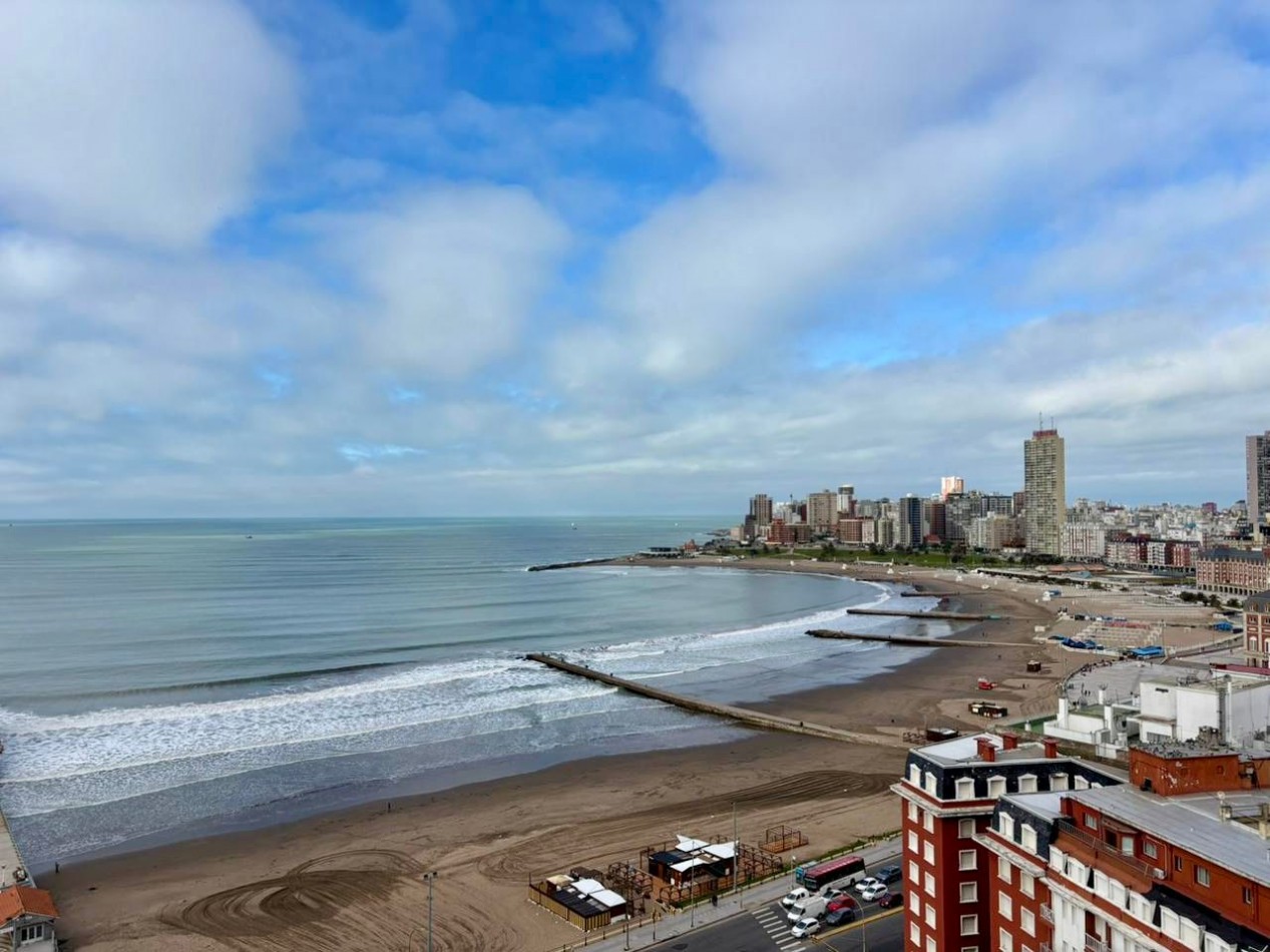 ESPECTACULAR AMB. DESPLAZADO CON VISTA AL MAR!! AMOBLADO !! EQUIPADO