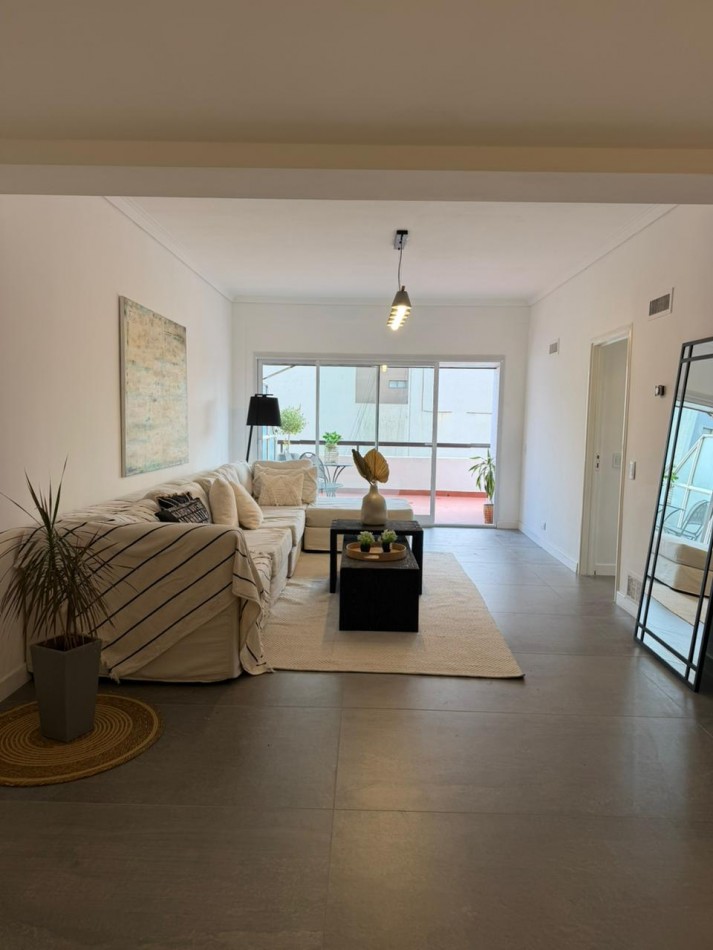 DEPARTAMENTO DE 4 AMB. ¡¡A LA CALLE CON BALCON TERRAZA, GRAN VISTA!!  CON COCHERA !!! 