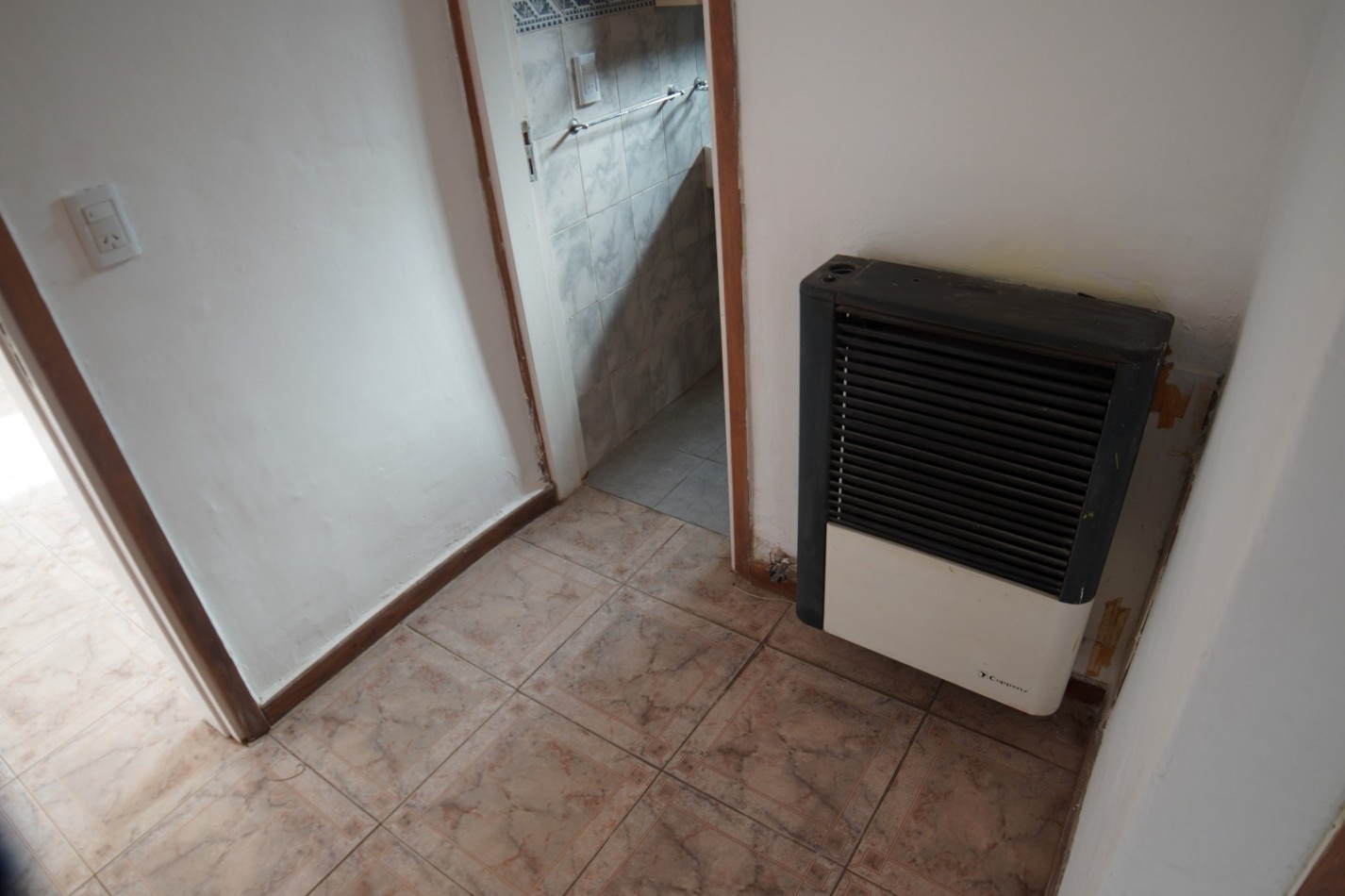  OPORTUNIDAD !!!!CASA DE 3 AMB. AMPLIO PARQUE !! TROTADORA PARA 2 AUTOS!!!
