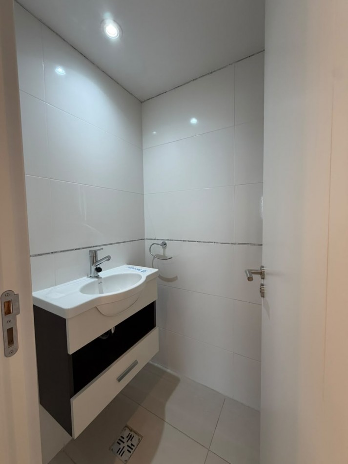 ESPECTACULAR DTO. 2 AMB- FRENTE !!! EXTERNO,  CON BALCON ATERRAZADO !!!FRENTE AL CASINO, PLAZA COLON 