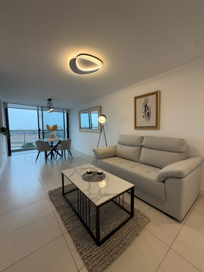 ESPECTACULAR DTO. 2 AMB- FRENTE !!! EXTERNO,  CON BALCON ATERRAZADO !!!FRENTE AL CASINO, PLAZA COLON 