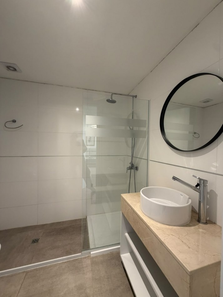ESPECTACULAR DTO. 2 AMB- FRENTE !!! EXTERNO,  CON BALCON ATERRAZADO !!!FRENTE AL CASINO, PLAZA COLON 