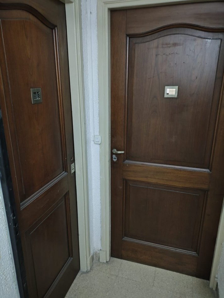 ALQUILER COMERCIAL !!!DTO. 3 AMB. CTFE. CON POSIBILIDAD DE 5 PRIVADOS. !!! MUY LUMINOSO !! EDIFICIO DE ESTILO !!