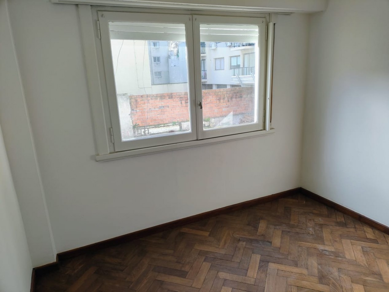 ALQUILER COMERCIAL !!!DTO. 3 AMB. CTFE. CON POSIBILIDAD DE 5 PRIVADOS. !!! MUY LUMINOSO !! EDIFICIO DE ESTILO !!