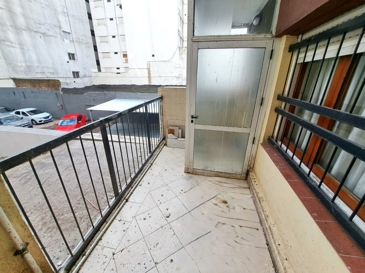  GRAN OPORTUNIDAD !!DTO. DE 3 AMB. CON BALCON SALIENTE !!! PEQUEÑA TERRAZA !!