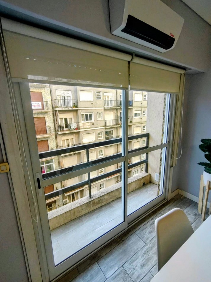 MAGNIFICO !! 1 AMB. A LA CALLE CON BALCON !! AMOBLADO !!!