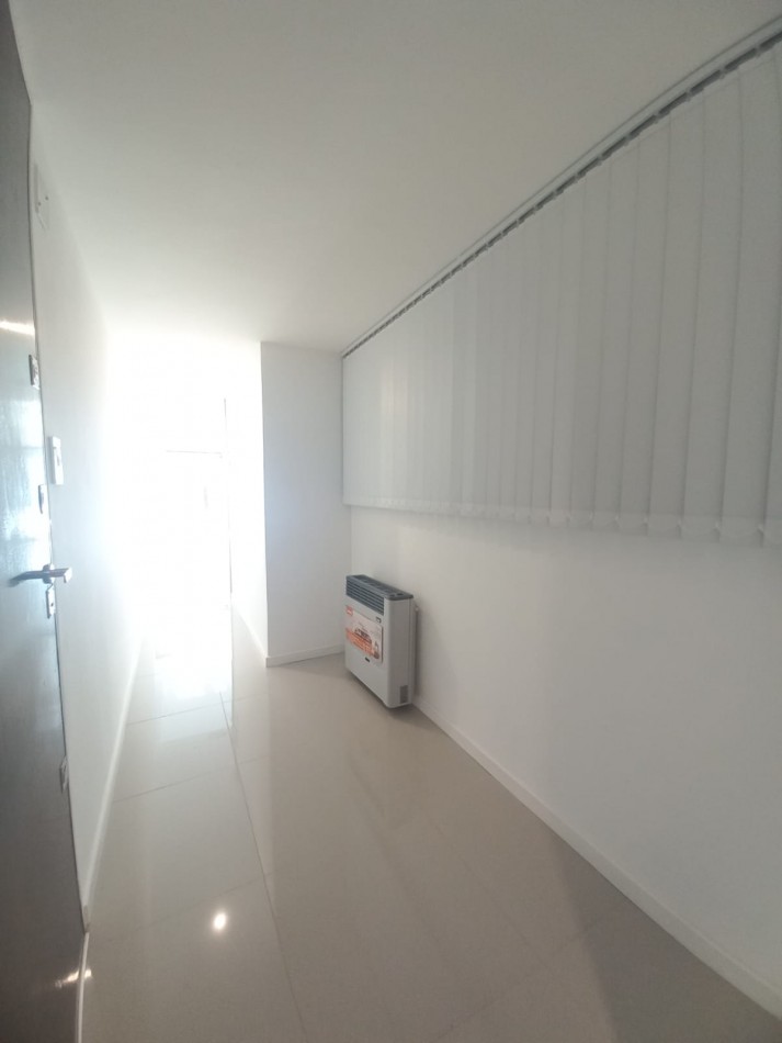 HERMOSO DTO. DE 3 AMB. CON BALCON !!RECICLADO !!! EQUIPADO !!