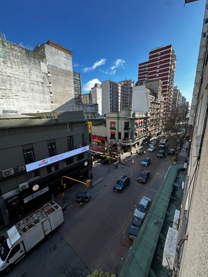 RECICLADO A ESTRENAR ESTUPENDO 3 AMB A LA CALLE,TOTALMENTE A LA CALLE,AMOBLADO,DECORADO